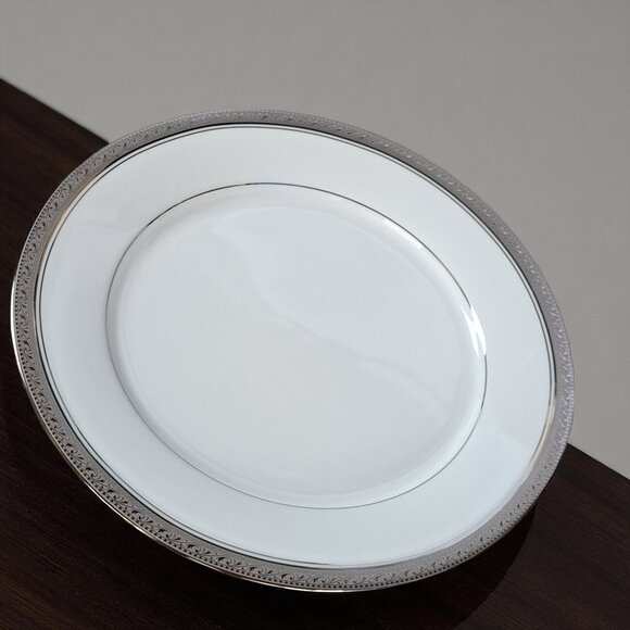 Noritake Crestwood Platinum Dinner Plate - Picture 1 of 6